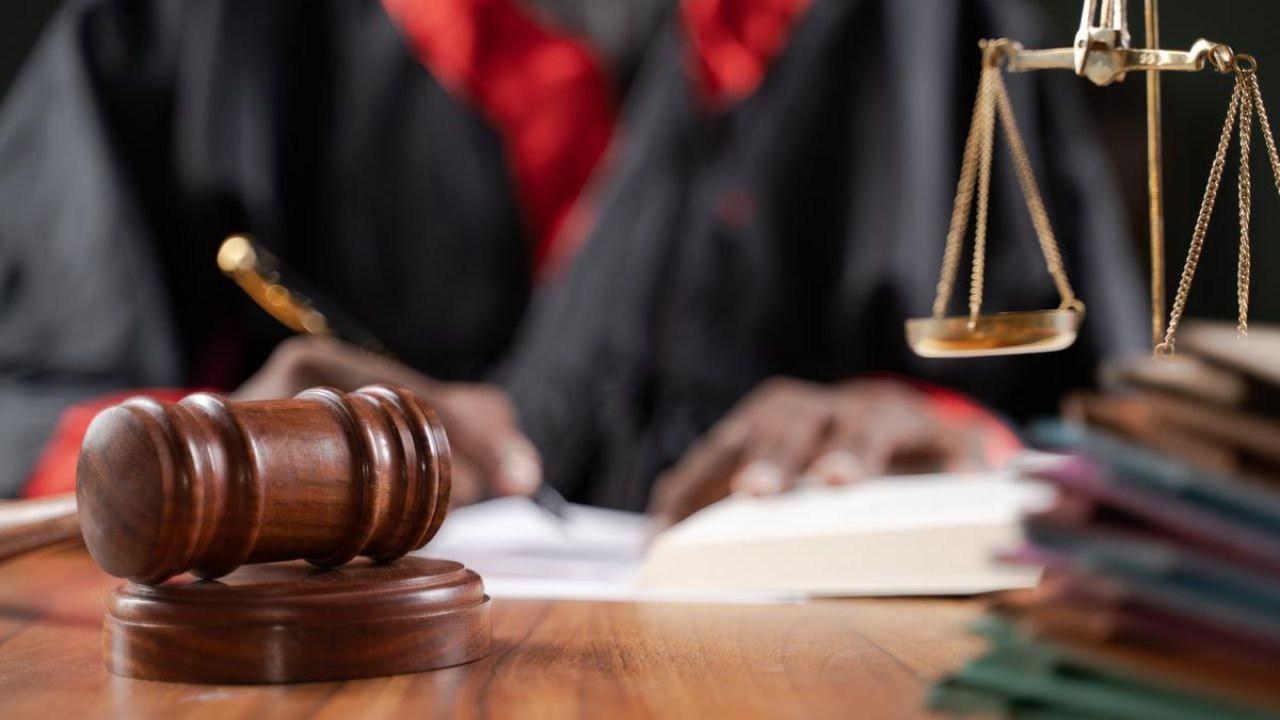 Job Alert : Civil Judge पदांच्या रिक्त जागांसाठी अधिसूचना जारी; ‘या’ तारखेपर्यंत करु शकता अर्ज, जाणून घ्या सविस्तर