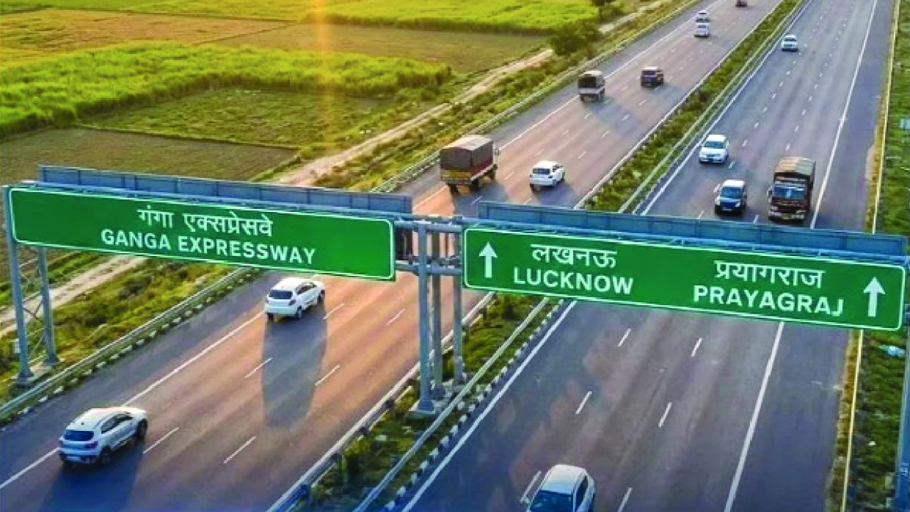 3.5 किमी एअरस्ट्रीपसह 12 जिल्ह्यांना जोडणारा Ganga Expressway ; दिल्ली, हरियाणा आणि उत्तराखंडलाही मिळणार वेग