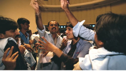 Stock Market : गुंतवणूकदार मालामाल! 5 वर्षांत ‘या’ शेअरने दिला तब्बल 1092 % रिटर्न