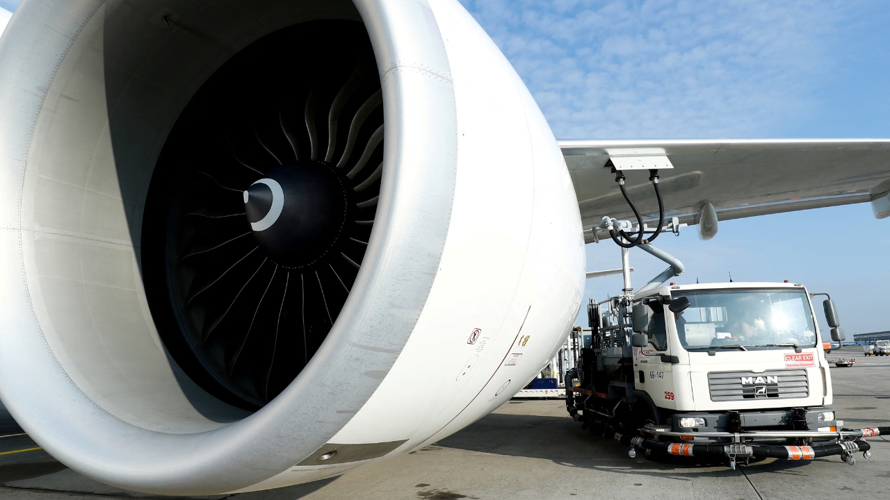 Jet Fuel Price Hike: हवाई प्रवाशांना मोठा झटका! इराण युद्धामुळे देशात ATF ₹२ लाखांच्या पार; आता तिकिटांचे दर गगनाला भिडणार