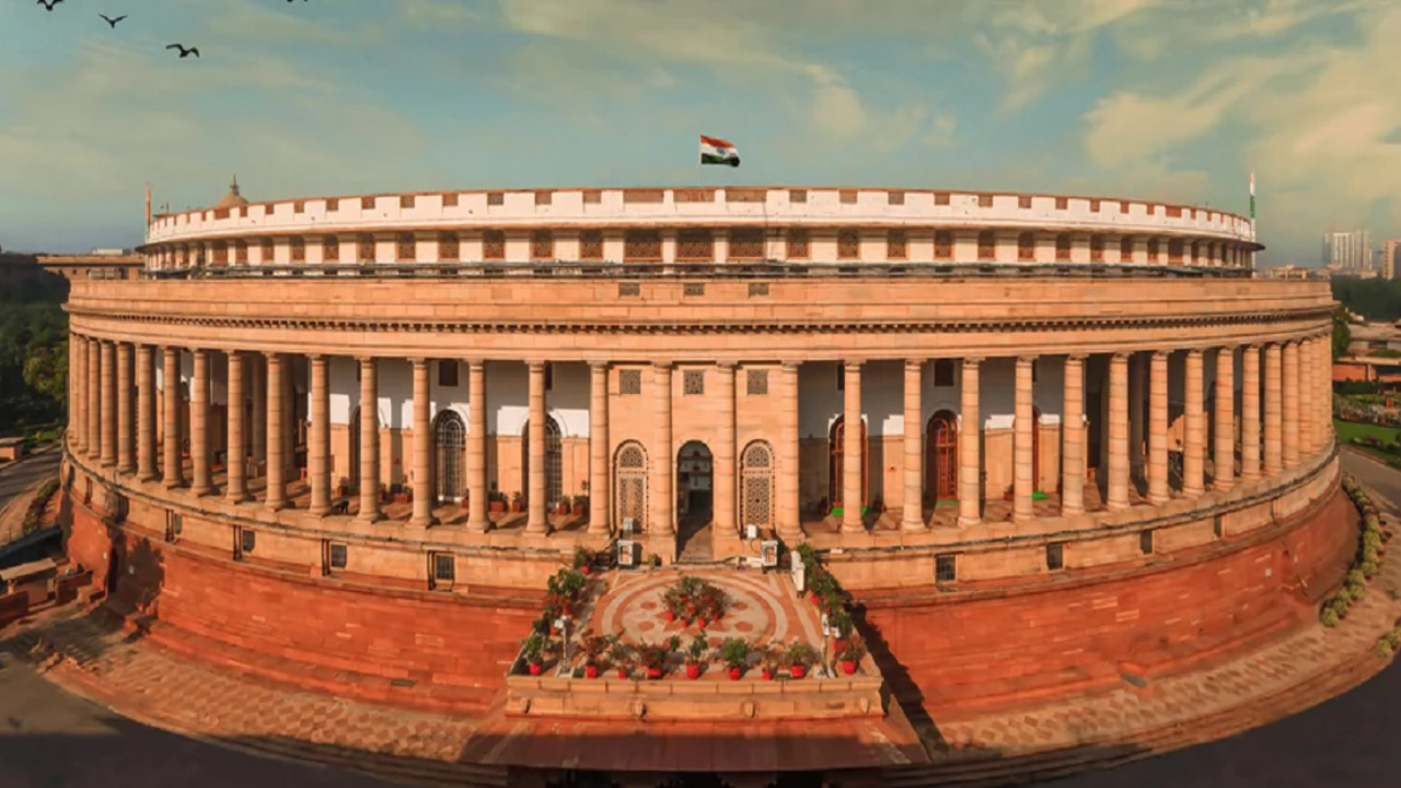 संसदेत नोकरीची सुवर्णसंधी! ‘या’ पदांसाठी निघते भरती; जाणून घ्या कशी असते निवड प्रक्रिया?