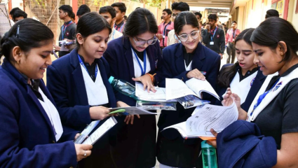 CBSE बोर्डाचा मोठा निर्णय! आता भाषा आणि स्तरानुसार होणार शिक्षण, जाणून घ्या सविस्तर