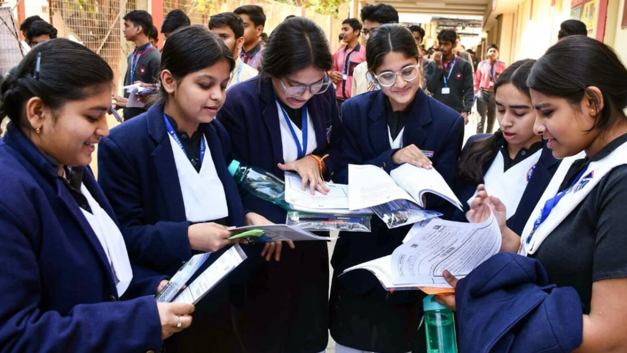 CBSE बोर्डाचा मोठा निर्णय! आता भाषा आणि स्तरानुसार होणार शिक्षण, जाणून घ्या सविस्तर