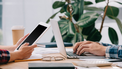 Alert : ‘Ghost Hiring’ चा सापळा! तुम्हीही अडकू शकता…, 10 पैकी 4 कंपन्या काढताहेत  ‘फेक’ भरतीची जाहिरात