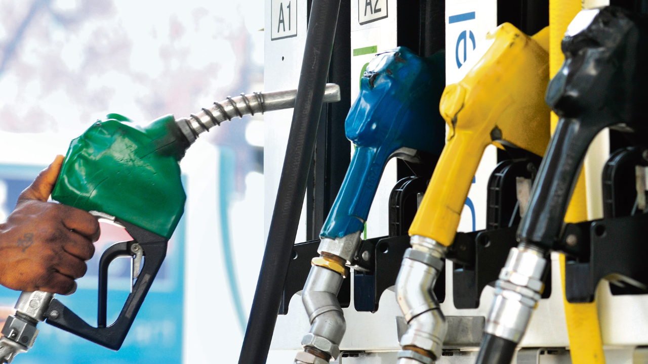 Petrol Diesel Price Today : महागाईचा भडका! पेट्रोल-डिझेलच्या किमती थेट गगनाला, पाहा तुमच्या शहरात नवीन दर काय?