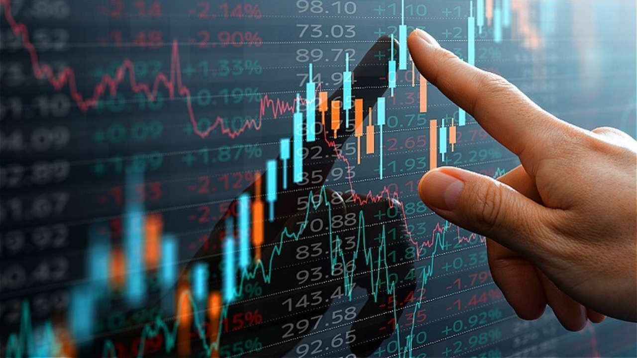 छप्परफाड रिटर्न! या ‘Penny stocks’ ने गुंतवणूकदारांना बनवलं करोडपती, तुमच्याकडे आहे का ‘हा’ जादूई Share