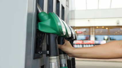 Oil Companies Loss: Diesel विक्रीतून कंपन्यांना होतोय 100 रुपयांचा तोटा; Petrol वर किती सोसावा लागतोय घाटा?