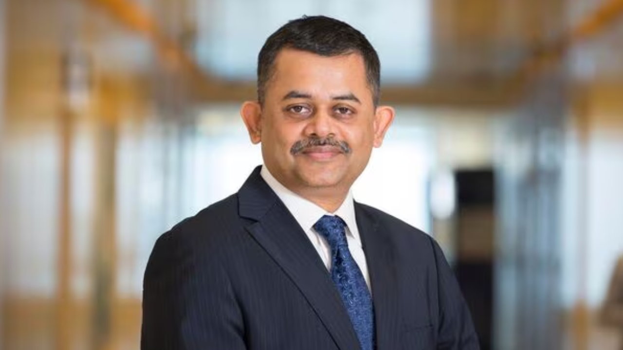 ‘शांततेची वाट पाहू नका, कडक निर्णय घ्या!’ अर्थतज्ज्ञ नीलकंठ मिश्रा यांचा भारताला सुधारणांचा वेग वाढवण्याचा सल्ला