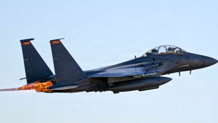 US Pilot Rescue : इराणच्या जबड्यातून वैमानिकाची सुटका! अमेरिकेचा थरारक ‘रेस्क्यू मिशन’; ट्रम्प यांचा शत्रूला सज्जड दम