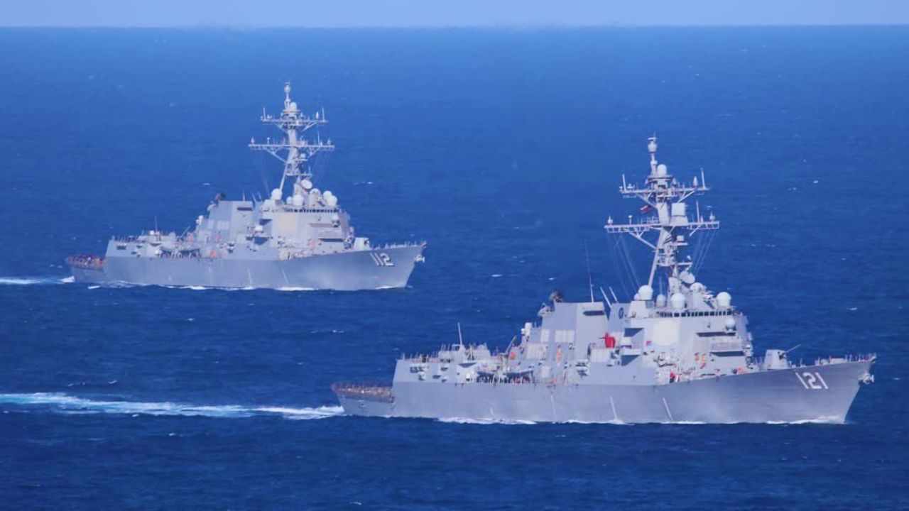 युद्धाचा बिगुल वाजला! J.D.Vance रिकाम्या हाताने परतले; ‘USS Frank E. Peterson’ आणि ‘USS Michael Murphy’ होर्मुझमध्ये दाखल