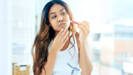 चेहऱ्यावरील केस होतील गायब! वाटीभर बटाट्याच्या रसात मिक्स करा ‘हे’ पदार्थ,  वाचेल पार्लरचा अनावश्यक खर्च