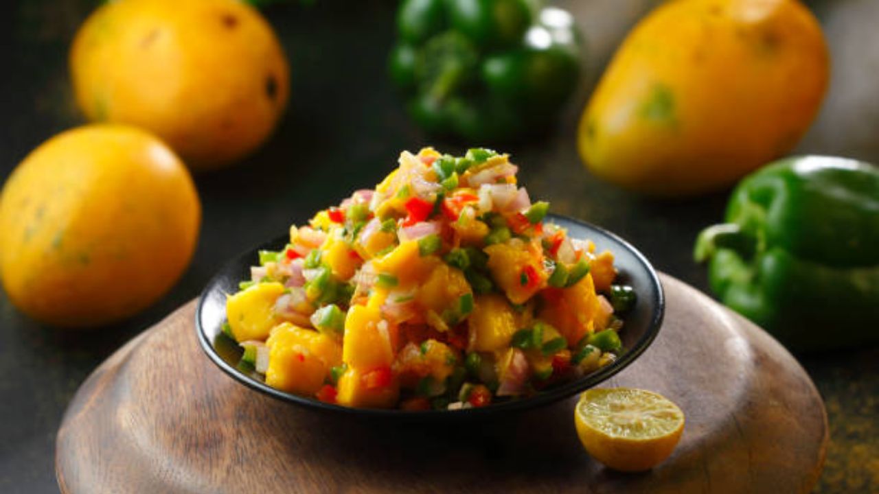 दिवसाची सुरुवात करा पौष्टिक पदार्थाच्या सेवनाने! नाश्त्यात १० मिनिटांमध्ये बनवा चविष्ट मल्टी विटामिन भेळ