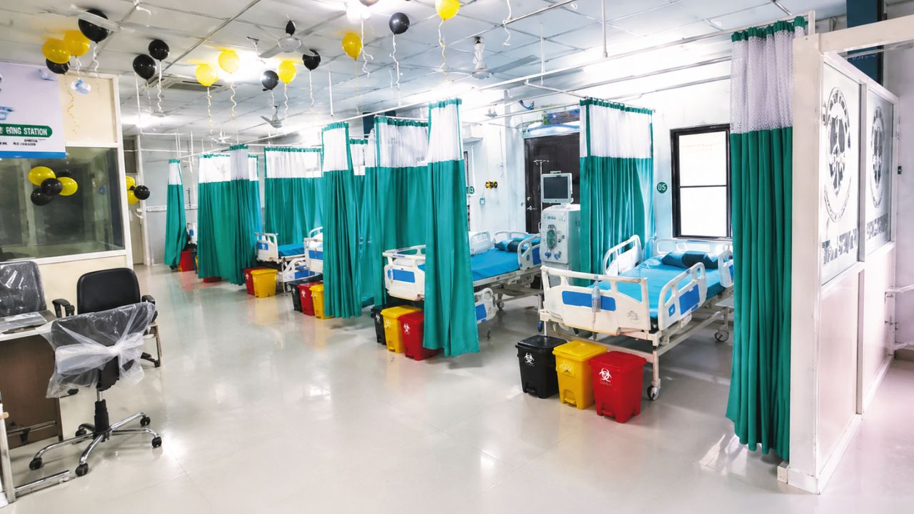 आरोग्यमंत्र्यांचा किडनी विकारग्रस्तांना दिलासा! महा डायलिसिस योजनेअंतर्गत नवीन बारा डायलिसीस केंद्रांचे लोकार्पण