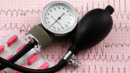 High Blood Pressure वाढवण्यास कारणीभूत ठरतात ‘या’ गंभीर चुका! तरुण वयातच घ्याव्या लागतील उच्च रक्तदाबाच्या गोळ्या