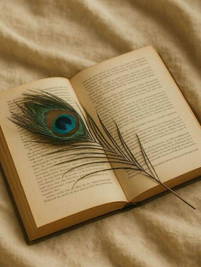 मोराचे पिस पुस्तकात ठेवणे शुभ की अशुभ?