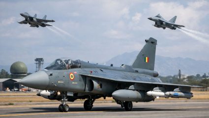 HAL Tejas MK1A News: पाक, चीन कोणालाच सोडणार नाही! भारतीय वायुसेनेत ‘तेजस Mk-1A’ ची एन्ट्री; टेस्टिंग अंतिम टप्प्यात