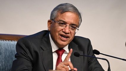 विरोधी पक्षांना मोठा धक्का! मुख्य निवडणूक आयुक्त Gyanesh Kumar यांच्याविरुद्धचा महाभियोग प्रस्ताव फेटाळला