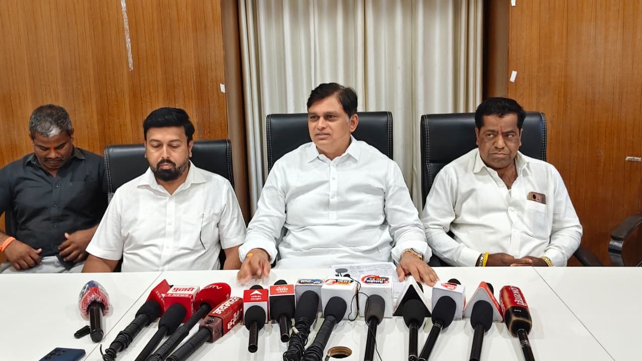 Satara News: “प्रिया शिंदे यांची निवड कायदेशीरच, माध्यमांनी चर्चा थांबवावी”; आमदार महेश शिंदे यांचे विरोधकांना प्रत्युत्तर