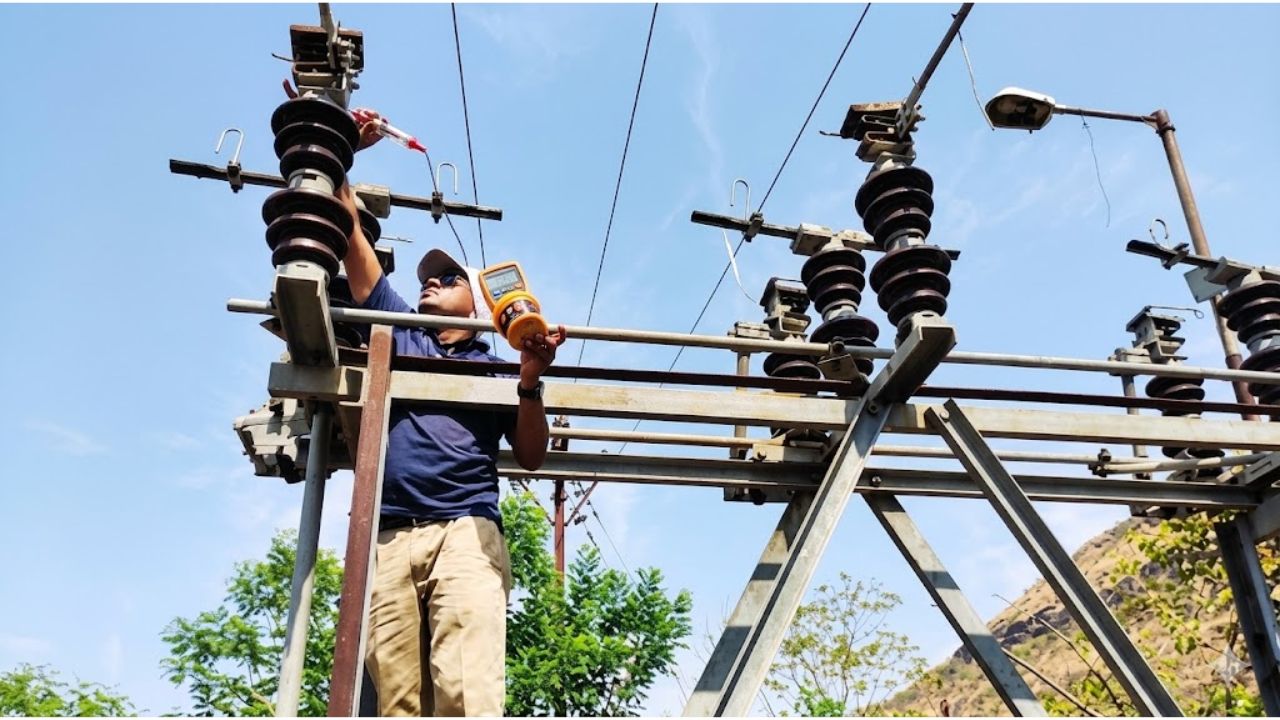 Chhatrapati Sambhajinagar: पावसाळ्यात वीज गुल होणार नाही! महावितरणकडून मान्सूनपूर्व कामांना वेग; उपकेंद्रांची दुरुस्ती सुरू