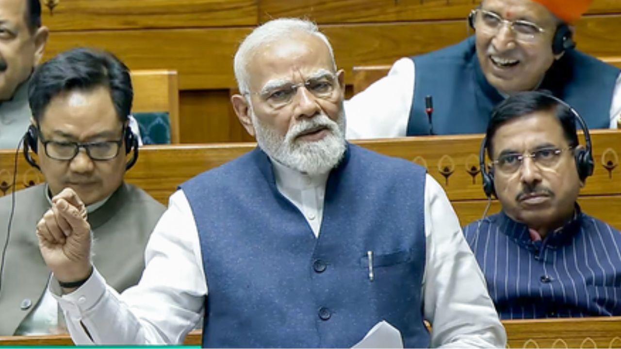 Women Reservation Bill: “विधेयकाला विरोध म्हणजे निवडणुकीत….”; संसदेत पंतप्रधान नरेंद्र मोदींचा विरोधकांना थेट इशारा