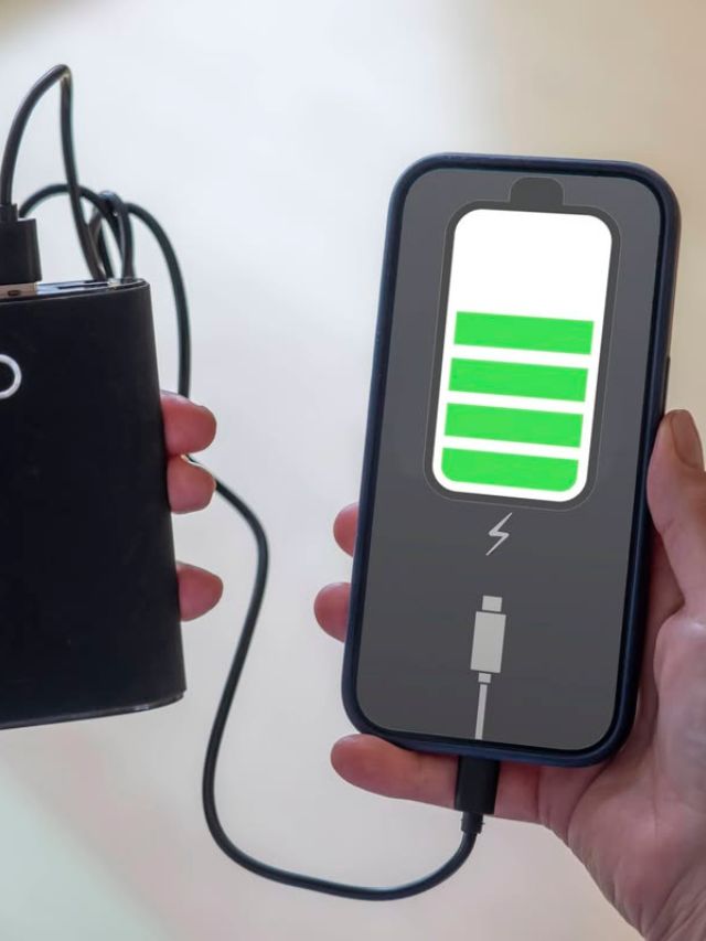 बॅटरी वाचवण्यासाठी लगेच बंद करा 'या' ५ सेटिंग्स