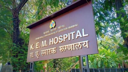 मोठी बातमी! KEM हॉस्पिटलच्या नामांतराला प्रशासनाकडूनही हिरवा कंदील, ‘उबाठा’चा विरोध; तर मंगलप्रभात लोढा यांचा पलटवार