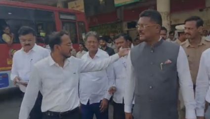Pratap Sarnaik: परिवहन मंत्री प्रताप सरनाईक यांची इंद्रपूर बस स्थानकाला अचानक भेट; अधिकाऱ्यांची चांगलीच कानउघाडणी