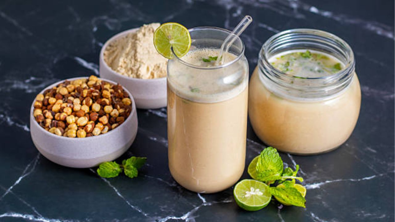 उन्हाळ्यात शरीरासाठी अमृत ठरेल सत्तूचे सरबत! उष्माघात आणि डिहायड्रेशनपासून मिळेल कायमची सुटका