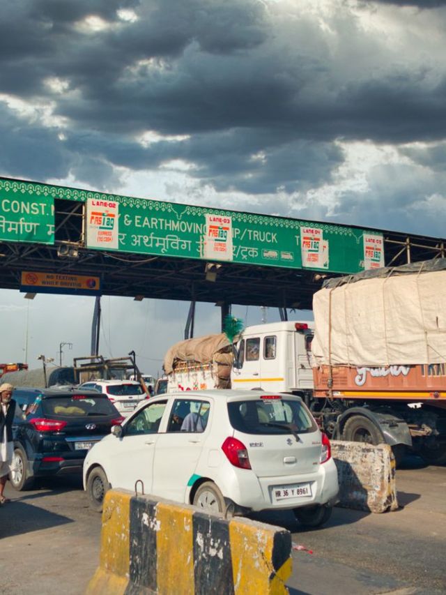 दुचाकीस्वारांना टोल का नसतो? माहितीय कारण?