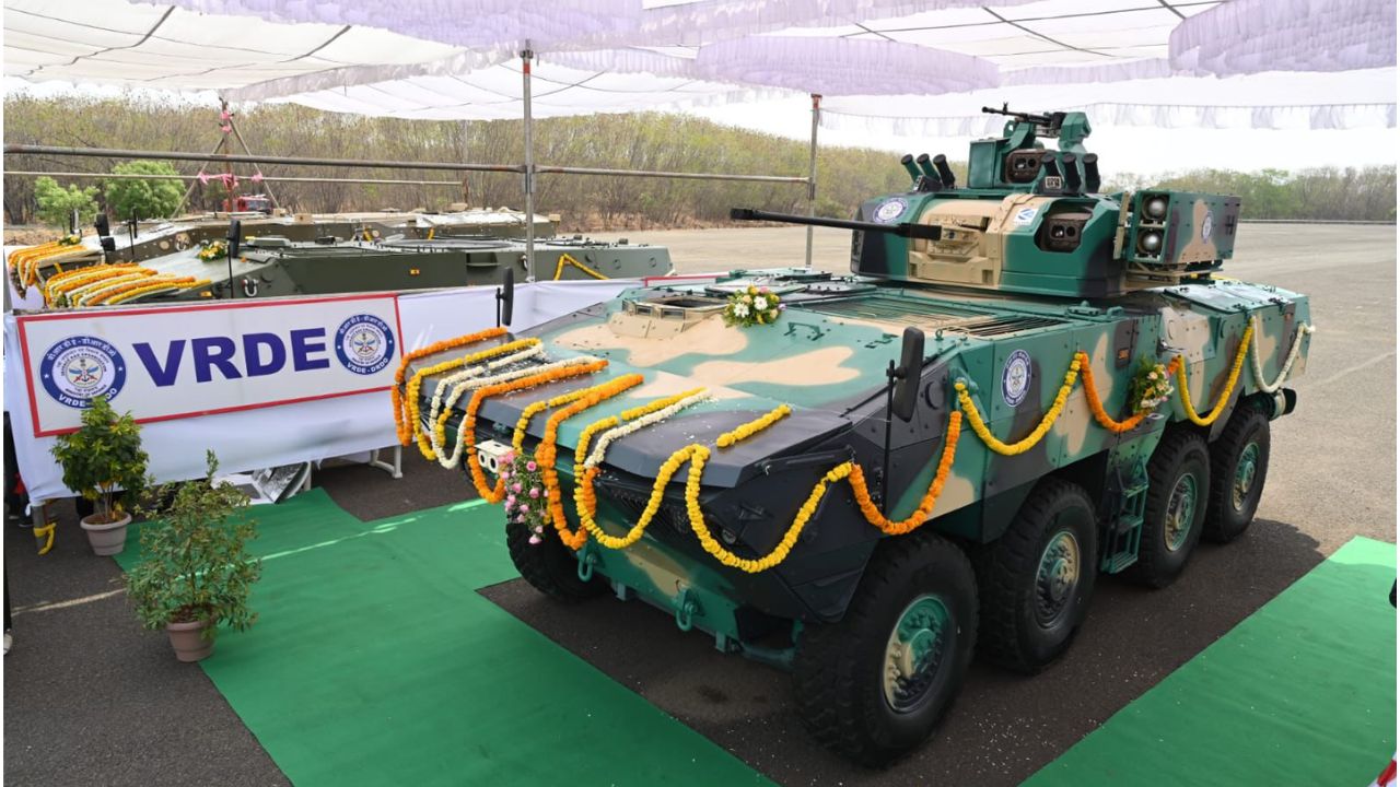 संरक्षण क्षेत्रात आत्मनिर्भर भारताची मोठी झेप..! ‘विक्रम व्हीटी-२१’ या चिलखती वाहनाचे अनावरण