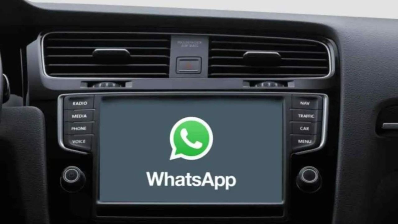ड्रायव्हिंगदरम्यान WhatsApp मेसेजची चिंता संपली! गाडी चालवताना करू शकता चॅटिंग, असं आहे नवं फीचर