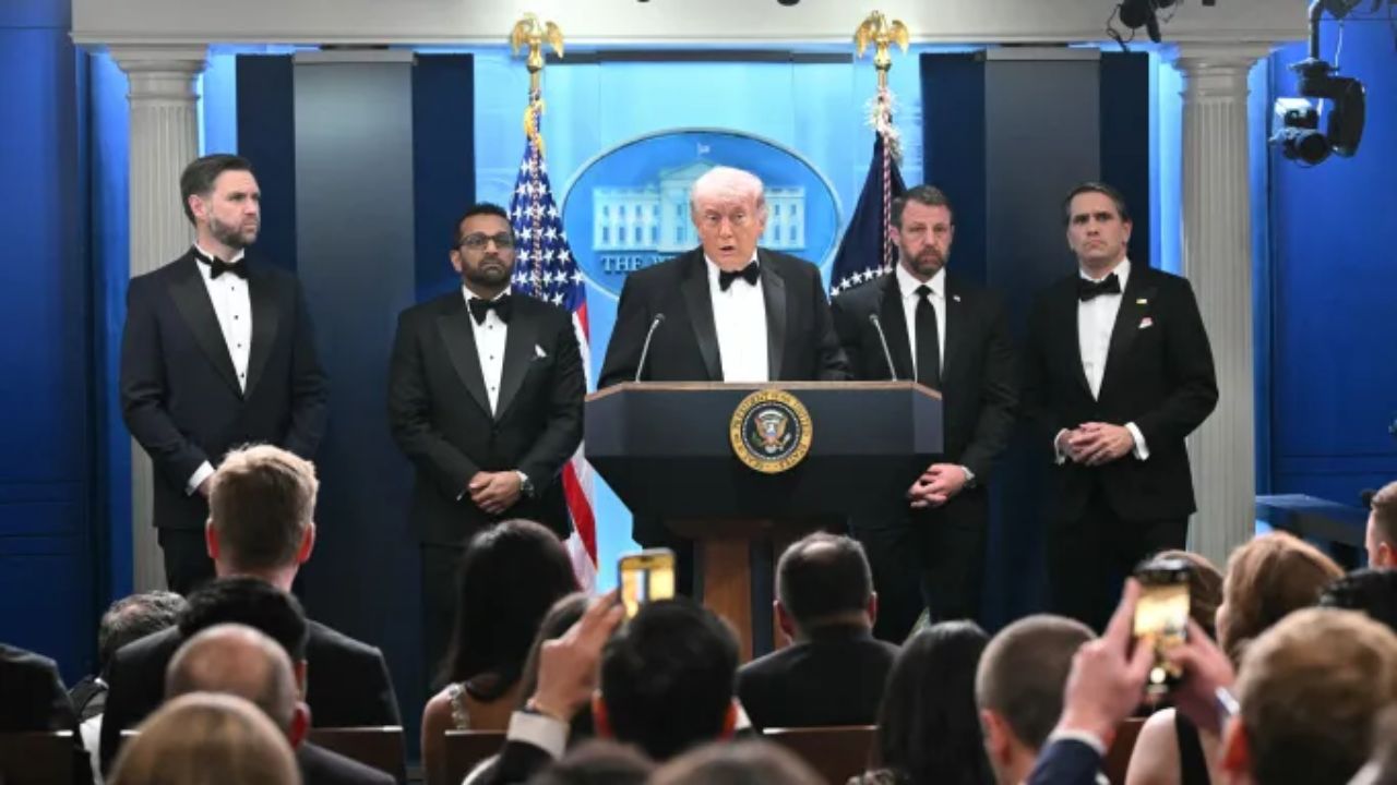 Trump Safe : ‘मृत्यू समोर होता, पण सिक्रेट सर्व्हिसने वाचवलं!’ WCDच्या बडतर्फीवर ट्रम्प यांची पहिलीच प्रतिक्रिया; पाहा VIDEO