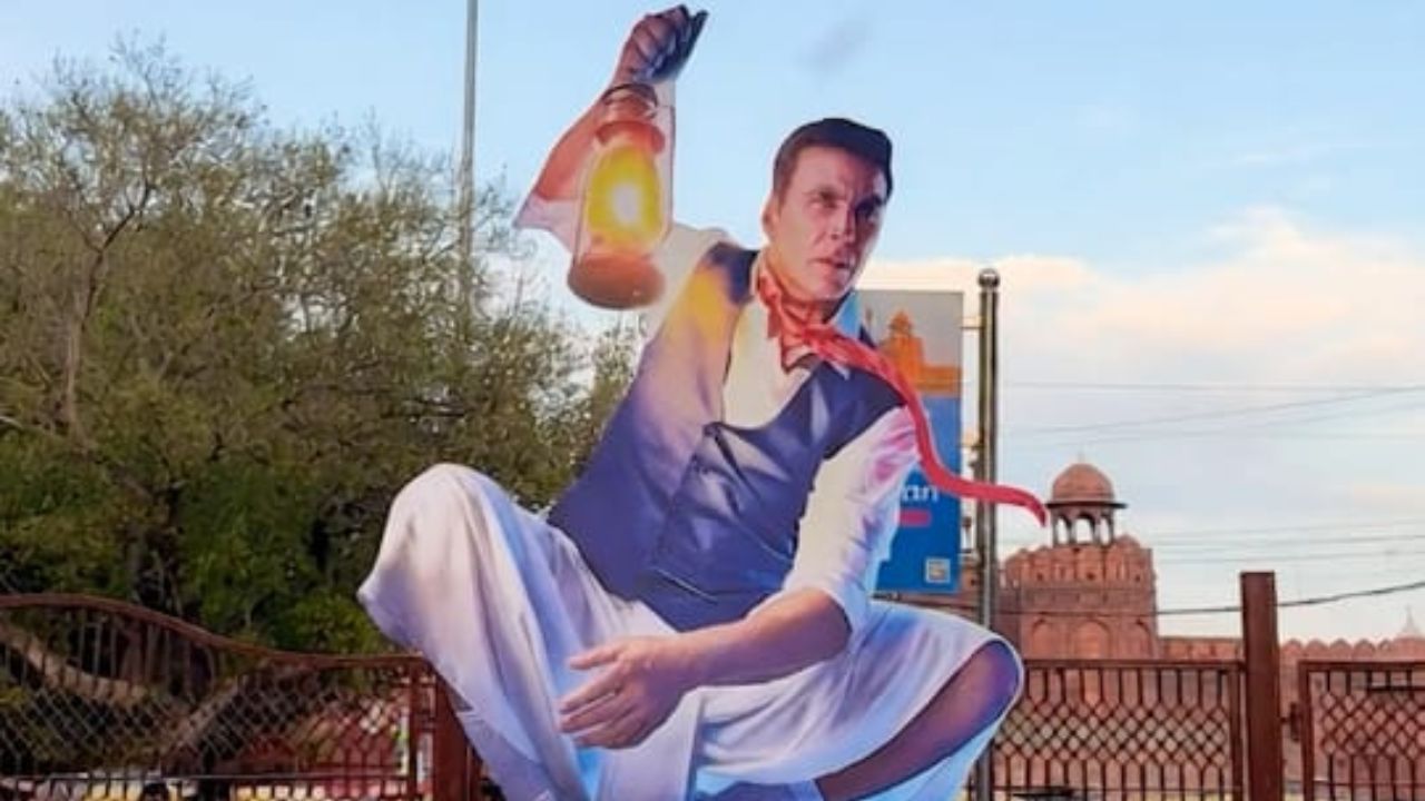 ‘Bhoot Bangla’ फिव्हर: ‘भूत बंगला’ची क्रेझ वाढली; अक्षय कुमारच्या क्वर्की स्टाईलने जिंकली मनं