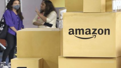 अमेझॉनची नवी घोषणा, 1000 पेक्षा कमी उत्पादनांवर झिरो-रेफरल शुल्क; विक्रेत्यांना मोठा दिलासा