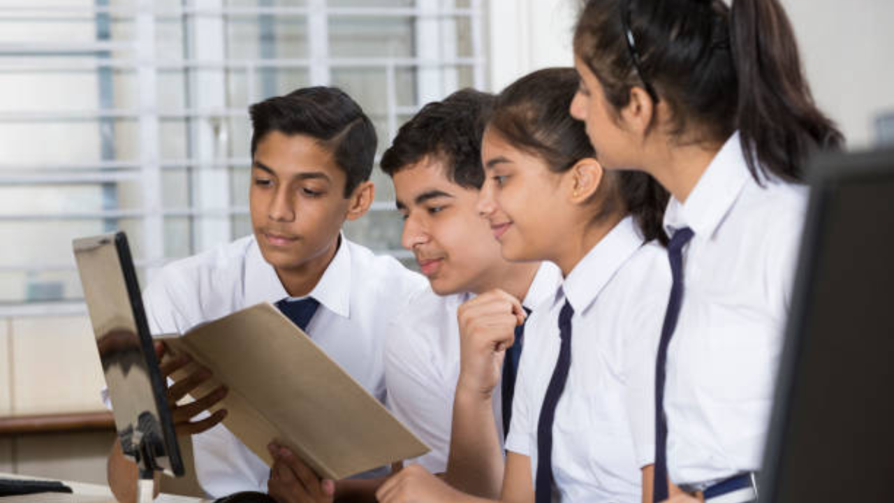 CBSE 10th Result 2026: पहिल्यांदाच एप्रिलमध्ये लागणार CBSE 10-12 वी निकाल! Digilocker वरून करा डाऊनलोड