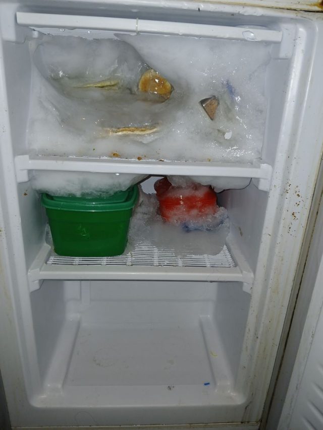 बर्फाचा डोंगर कसा काढाल?