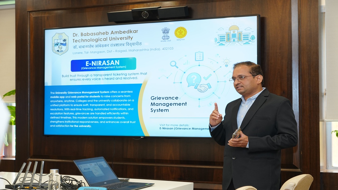 ‘ई-निरसन’ प्रणालीचे लोकार्पण; विद्यार्थ्यांच्या तक्रार निवारणाला डिजिटल वेग, चंद्रकांत पाटील यांच्या हस्ते शुभारंभ