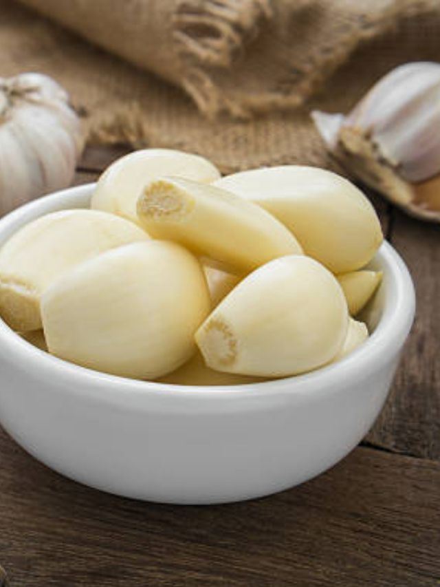 दररोज लसुणची पाकळी खाल्ल्याने शरीराला कोणते विटॅमिन मिळते