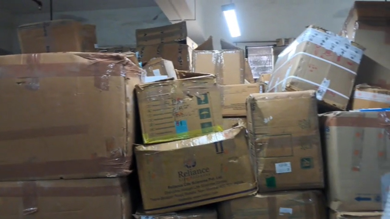 धक्कादायक प्रकार : शासकीय रुग्णालयात १.६५ कोटींची मुदतबाह्य औषधे; प्रशासनाच्या सतर्कतेमुळे अनर्थ टळला