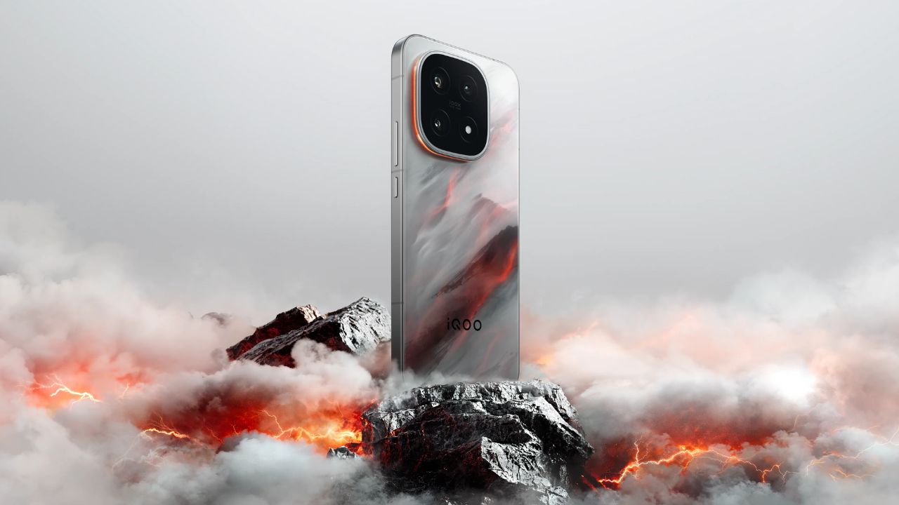 iQOO चा तगडा स्मार्टफोन भारतात दाखल! 100W चार्जिंगने वेधलं सर्वांचं लक्ष, किंमत वाचून तुम्हीही व्हाल चकित