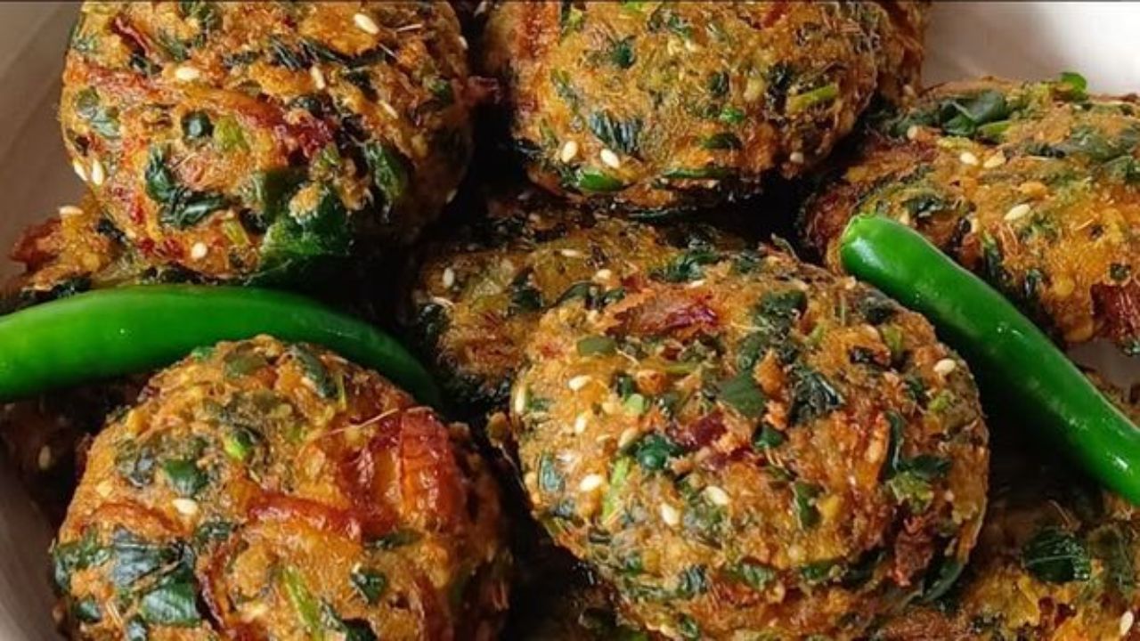 Recipe : मेथाची भाजी नाही कुरकुरीत वडा वाढवेल जेवणाची चव… आजच नोट करा भन्नाट रेसिपी