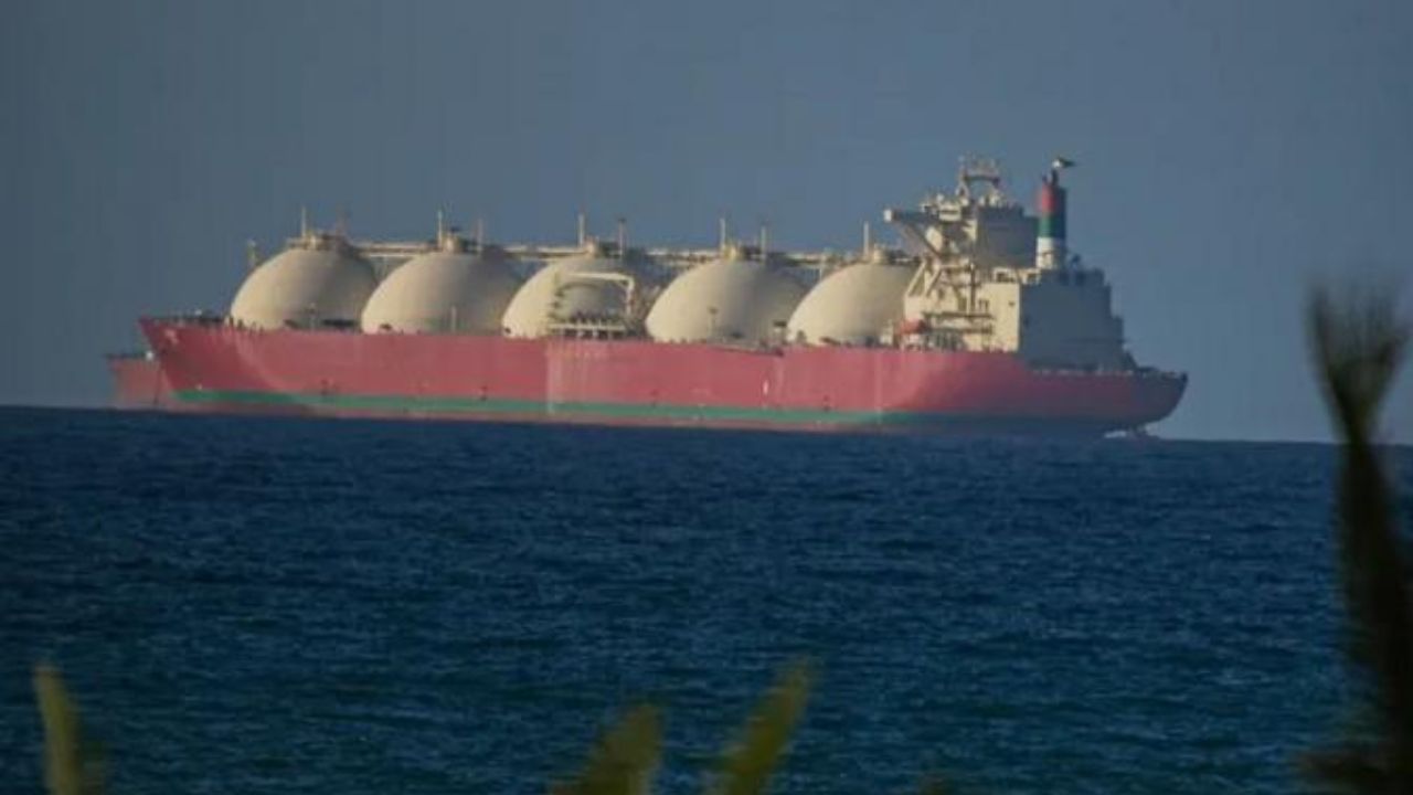 America Iran War : युद्धादरम्यान इराणची मोठी घोषणा ; होर्मुझची सामुद्रधुनी सर्वांसाठी खुली पण…