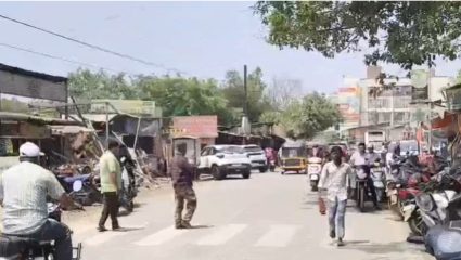 Kajat News : नेरळ-कळंब रस्त्याचा वाद विकोपाला ; अतिक्रमण हटवण्यासाठी नागरिकांचा आक्रमक पवित्रा
