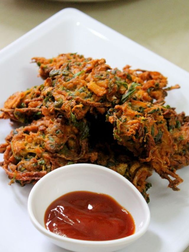 कुरकुरीत मेथीचे भजी, संध्याकाळच्या भुकेसाठी बेस्ट ऑप्शन