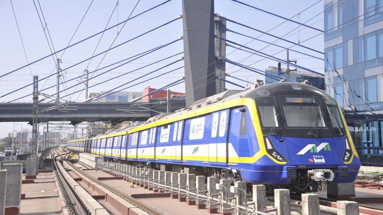Mumbai Metro : मुंबई मेट्रोच्या वेळापत्रकात बदल, मेट्रो 9 आणि 2B कधी सुरु होणार? जाणून घ्या तारीख