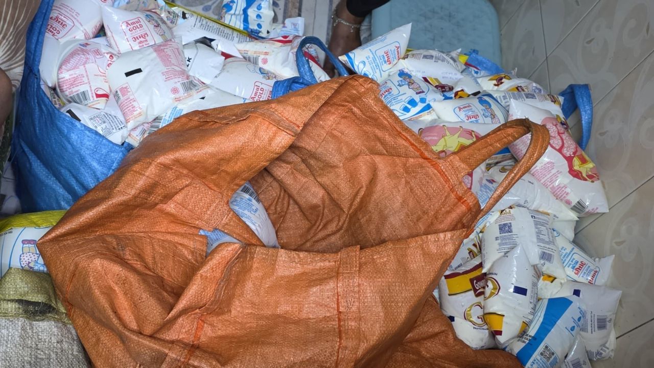 Mumbai News: मुंबईत दूध भेसळीवर कारवाई, ५ जणांना अटक, ६२१ लिटर दूध नष्ट