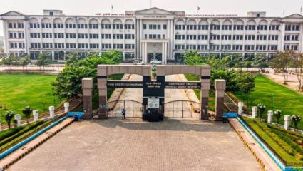 Nagpur University : नवलच! परीक्षेला बसूनही गैरहजर, वर्ष धोक्यात; विद्यापीठाच्या कारभारावर प्रश्नचिन्ह