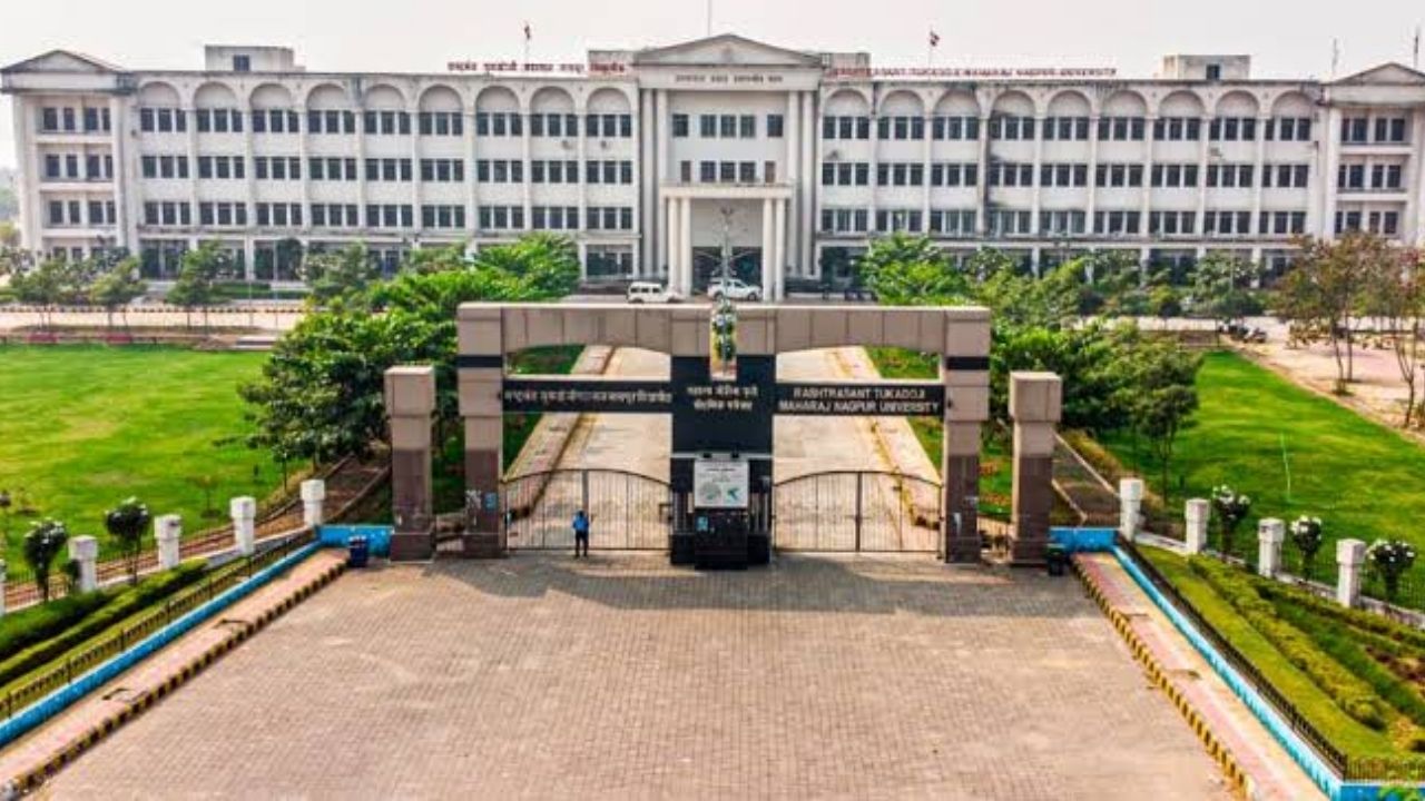 Nagpur University : नवलच! परीक्षेला बसूनही गैरहजर, वर्ष धोक्यात; विद्यापीठाच्या कारभारावर प्रश्नचिन्ह