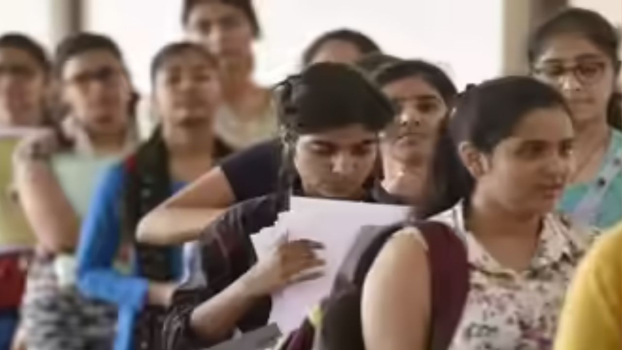 शिक्षकेतर कर्मचारी भरती लवकर करा! तातडीने भरती करण्याची मागणी