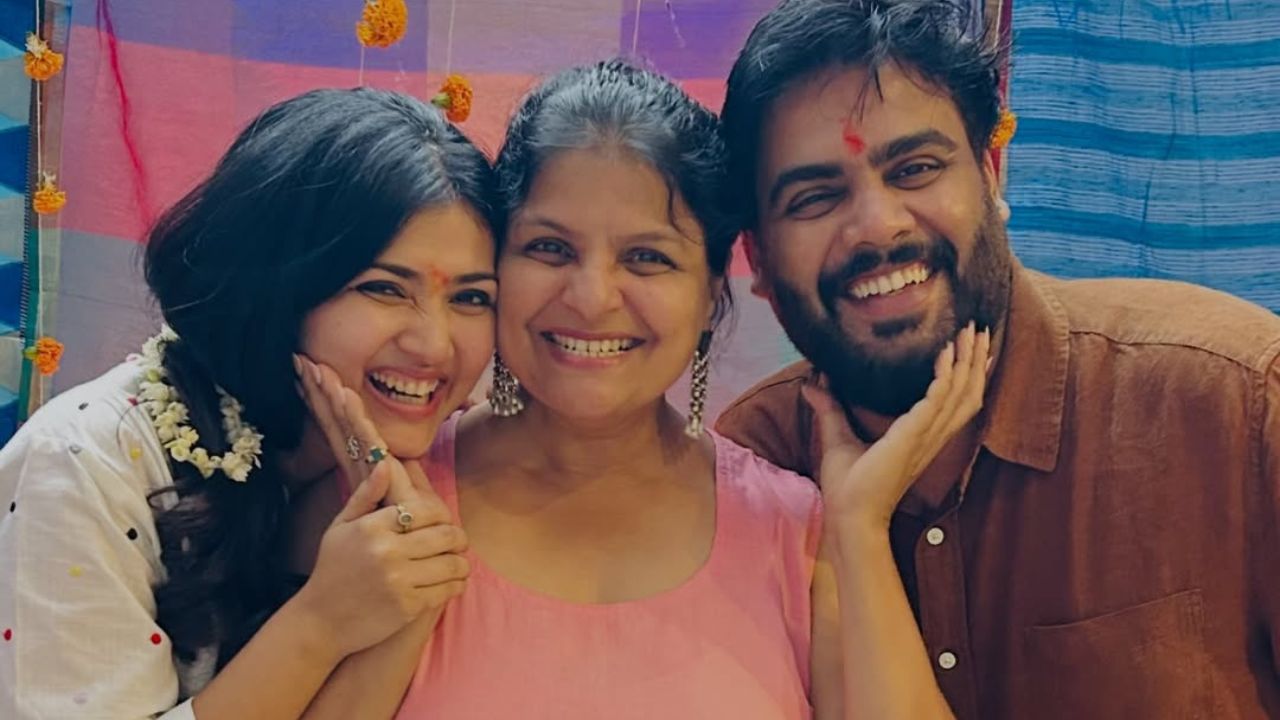 या केळवणाच्या कार्यक्रमाचा सुप्रिया पाठारे तसेच अभिनेत्री नम्रता प्रधान उपस्थित होती. अगदी उत्साहात कार्यक्रम पार पडला.